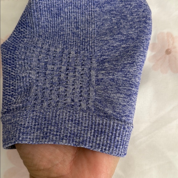 NWOT. Gymshark Gradient Leggings - Gray and Purple - Picture 3 of 4